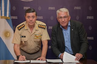 El ministro Presti entregará 534 viviendas a militares en actividad