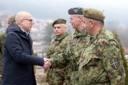 EL ministro de Defensa de Serbia, Milos Vucevic, se traslada a la región fronteriza Raska, ante las tensiones con Kosovo