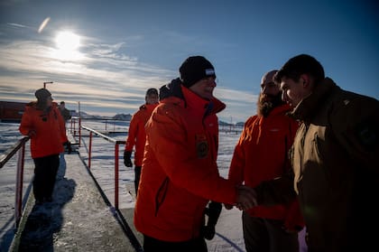 El ministro de Defensa, Jorge Taiana, visitó la Base Marambio, en la Antártida, a comienzos de octubre de 2022