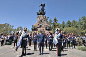 Cornejo le vació un acto a Petri y escala una interna que preocupa a los Milei