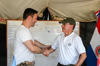 Acuerdan con Paraguay intensificar la vigilancia de la frontera, donde operan contrabandistas y narcos