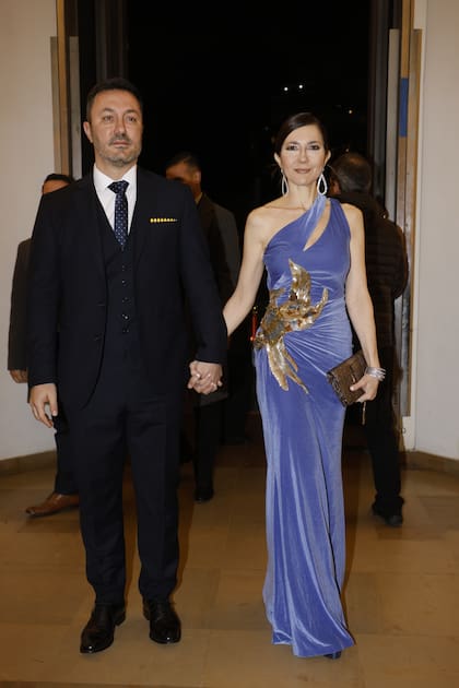 El ministro de Defensa, Luis Petri, y la periodista Cristina Pérez