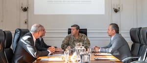 Con una deuda millonaria y prestaciones cortadas, se pone en marcha la nueva Obra Social de las Fuerzas Armadas