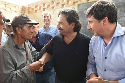 Gustavo Sáenz, junto al ministro de Desarrollo Social, Daniel Arroyo