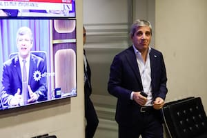 Luis Caputo se sumó a la mesa política para definir la estrategia parlamentaria