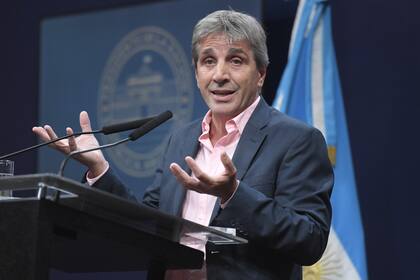 El ministro de Economía, Luis Caputo, durante el anuncio de la quita del capítulo fiscal