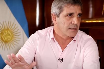 El ministro de Economía, Luis Caputo, avanza en el diálogo con el Fondo Monetario Internacional para evaluar si lanzan un programa nuevo. Todo es muy incipiente aún