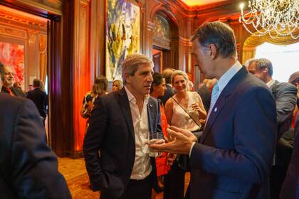 El ministro de Economía, Luis Caputo, en el cóctel de AmCham