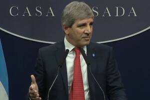 El ministro de Economía, Luis Caputo, en la conferencia de prensa
