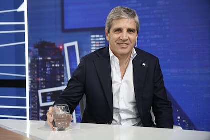 El ministro de Economía, Luis Caputo, firmó la resolución 40 para el SIF