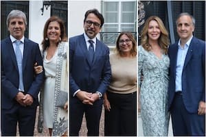 El ministro de Economía, Luis Caputo, y Ximena Ruiz Hanglin; el embajador Fabrizio Lucentini y su esposa, Daniela Simoncelli; Nunzia Locatelli de Bulgheroni y Marcos Bulgheroni