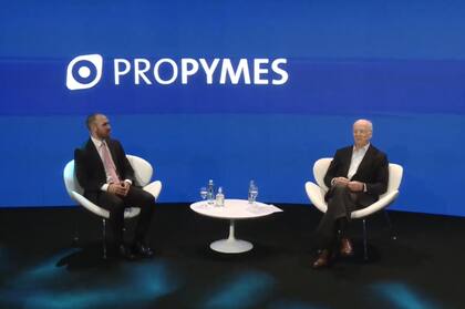 El ministro de Economía cree que el titular de Techint es un empresario paradigmático, con ideas similares a las que él profesa. Tanto que salió del encuentro convencido de convocar a una mesa de discusión a la que se sienten dueños como -además el propio Rocca- Marcos Bulgheroni (PAEG) y Eduardo Elsztain (IRSA), entre otros, con ejecutivos.