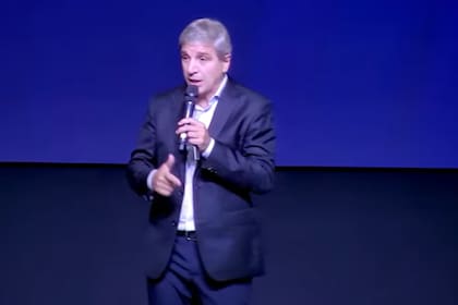 El ministro de Economía participó de un evento en la Bolsa de Comercio de Rosario donde anticipó el embarque de maíz de Cofco