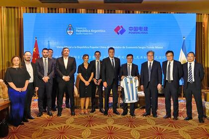 El ministro de Economía, Sergio Massa, viajó a China junto a Máximo Kirchner y un grupo de colaboradores de su equipo 