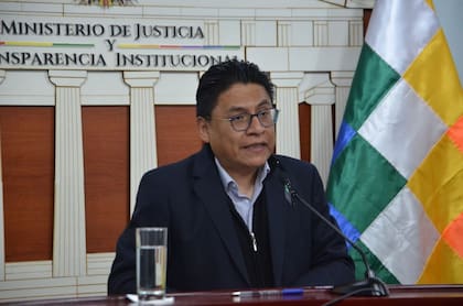 El ministro de Justicia de Bolivia, Iván Lima, en una rueda de prensa (Archivo)