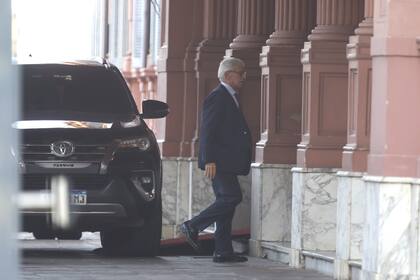 El ministro de Justicia, Mariano Cúneo Libarona, en el ingreso a la Casa Rosada