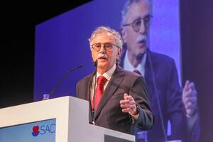 El ministro de Salud de la Nación, Mario Lugones, en el Congreso Argentino de Cardiología