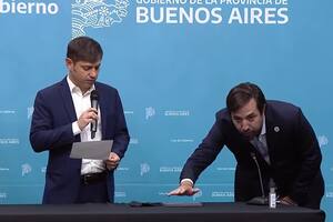 El ministro de Salud, Nicolás Kreplak, junto al gobernador Axel Kicillof