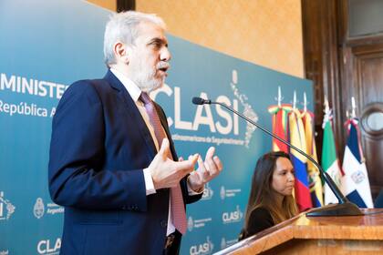 El ministro de Seguridad argentino, Aníbal Fernández, en el discurso inaugural de la primera Cumbre del Comité Latinoamericano de Seguridad Interior (Clasi), en Buenos Aires
