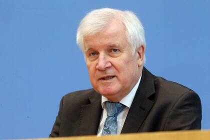 El ministro del interior Horst Seehofer rechazó la iniciativa