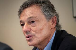 El Gobierno oficializó el cargo ad honorem de Francisco Cabrera como asesor