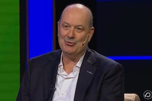 Sturzenegger habló de “transferir el control” al sector privado