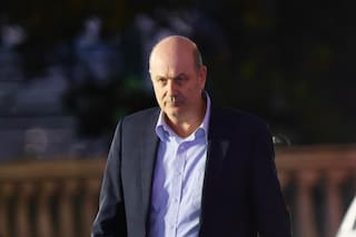 Un miembro de la tropa digital de Santiago Caputo cruzó a Sturzenegger