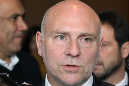 El ministro Garay habló con la prensa sobre el acatamiento al paro en Mendoza