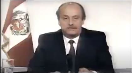 El ministro Hurtado Miller anunció la severa política de ajustes y dijo: "Que Dios nos ayude".