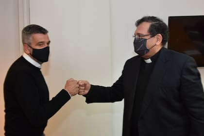 El ministro Juan Zabaleta visitó al presidente de Cáritas, el obispo Carlos José Tissera, para analizar la problemática social