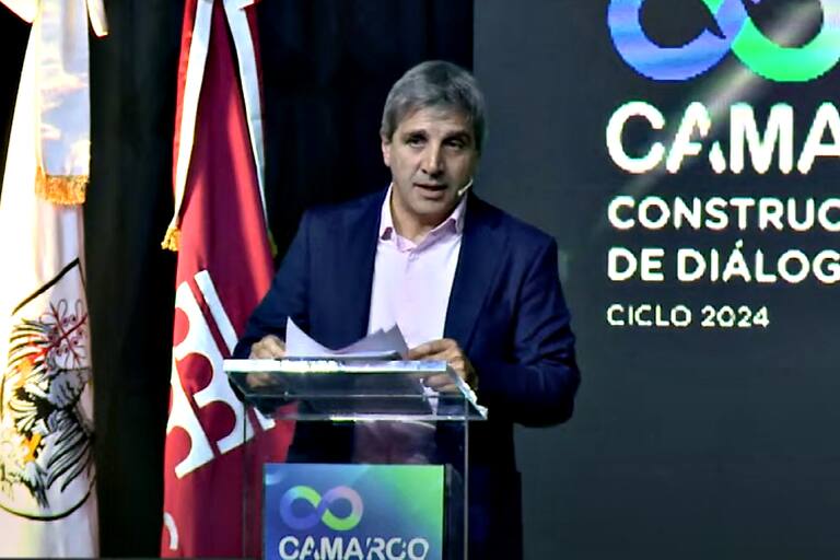 Caputo respondió a las críticas por la parálisis de la obra pública y llamó a los empresarios a participar del blanqueo