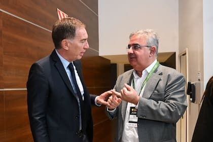El ministro Santilli y el gobernador catamarqueño Jalil