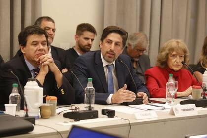 El ministro Trotta celebró la instancia de diálogo con los gremios docentes