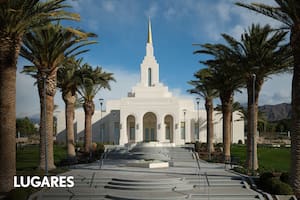 El espectacular templo construido por un culto al pie de la precordillera