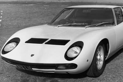 El Miura fue un diseño radical en la casa italiana Lamborghini