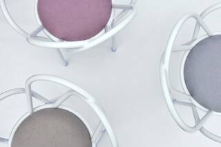 Rambla. La silla que creó una pareja de marplatenses en homenaje a la ciudad