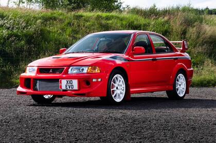 El modelo Mitsubishi Lancer Evolution Edición Tommi Makinen celebró cuatro títulos del Campeonato Mundial de Rally de Makinen (Mitsubishi)