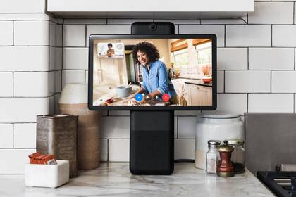 El modelo Portal+ de Facebook permitirá rotar la pantalla para las videollamadas, y tendrá un precio de 349 dólares, muy por encima de las propuestas de Amazon y Google en el segmento