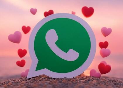 El "modo Día de los Enamorados" de WhatsApp es un cambio estético que modifica el logo de la aplicación en la pantalla de inicio