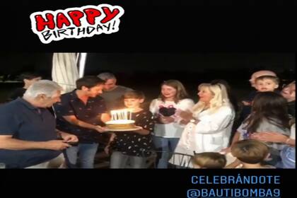 El momento de celebración de Benjamín Vicuña con su hijo Bautista