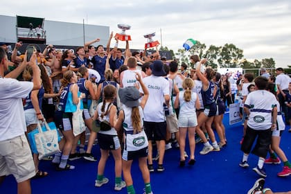 El momento de desatar la alegría después del esfuerzo a lo largo de la temporada: San Fernando se llevó todo
