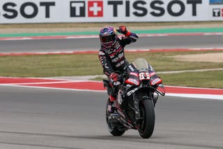La increíble carrera de MotoGP en la que se cayó hasta el que estaba celebrando tras cruzar la meta