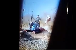 Detienen a seis policías por la muerte de un hombre en una comisaría de La Falda