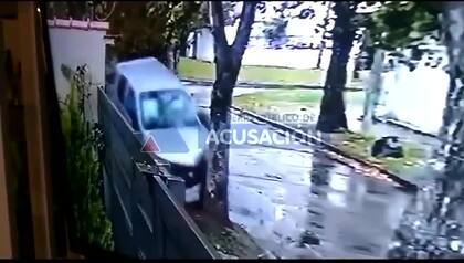 El momento de la mortal embestida