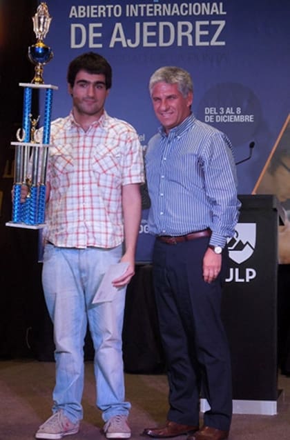 El momento de la premiación en la Caja de los Trebejos