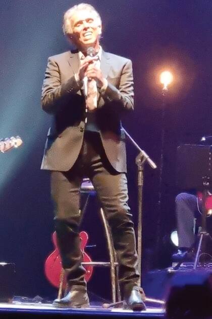 El momento de mayor emoción se vivió cuando cantó “Los enamorados”, la canción favorita de Teresa.