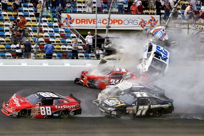El momento del accidente en la Nascar Nationwide