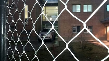 El momento del allanamiento en la sede de la UTN