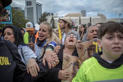 El momento del anuncio de la liberación de las cuatro soldados rehenes