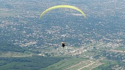 El momento del despegue donde se observa que Natalia no tendría colocada la "piernera"